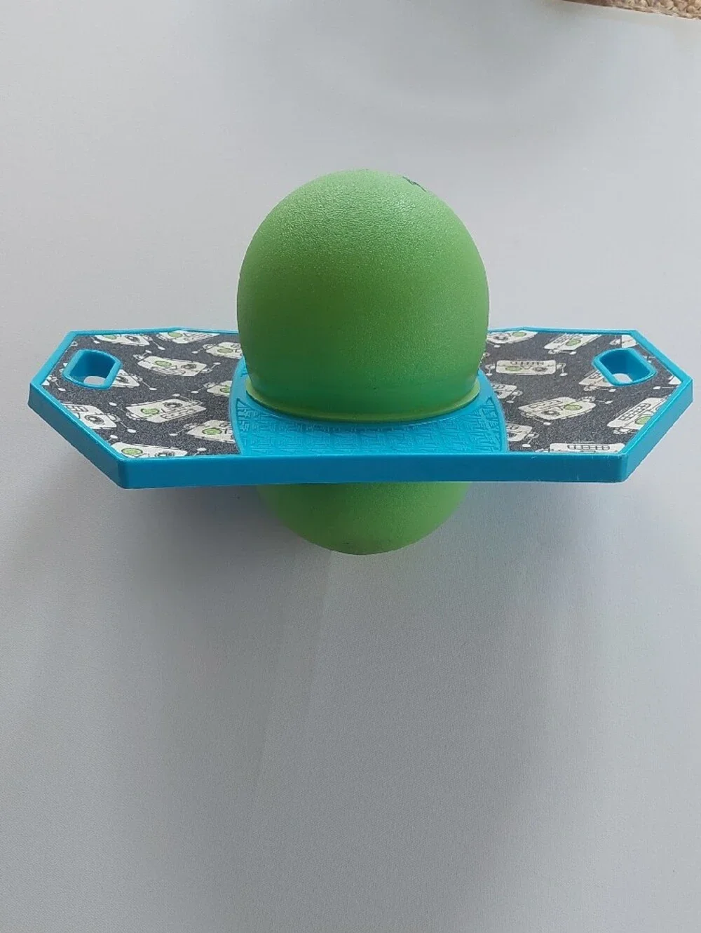 Flybar Kick-Ball